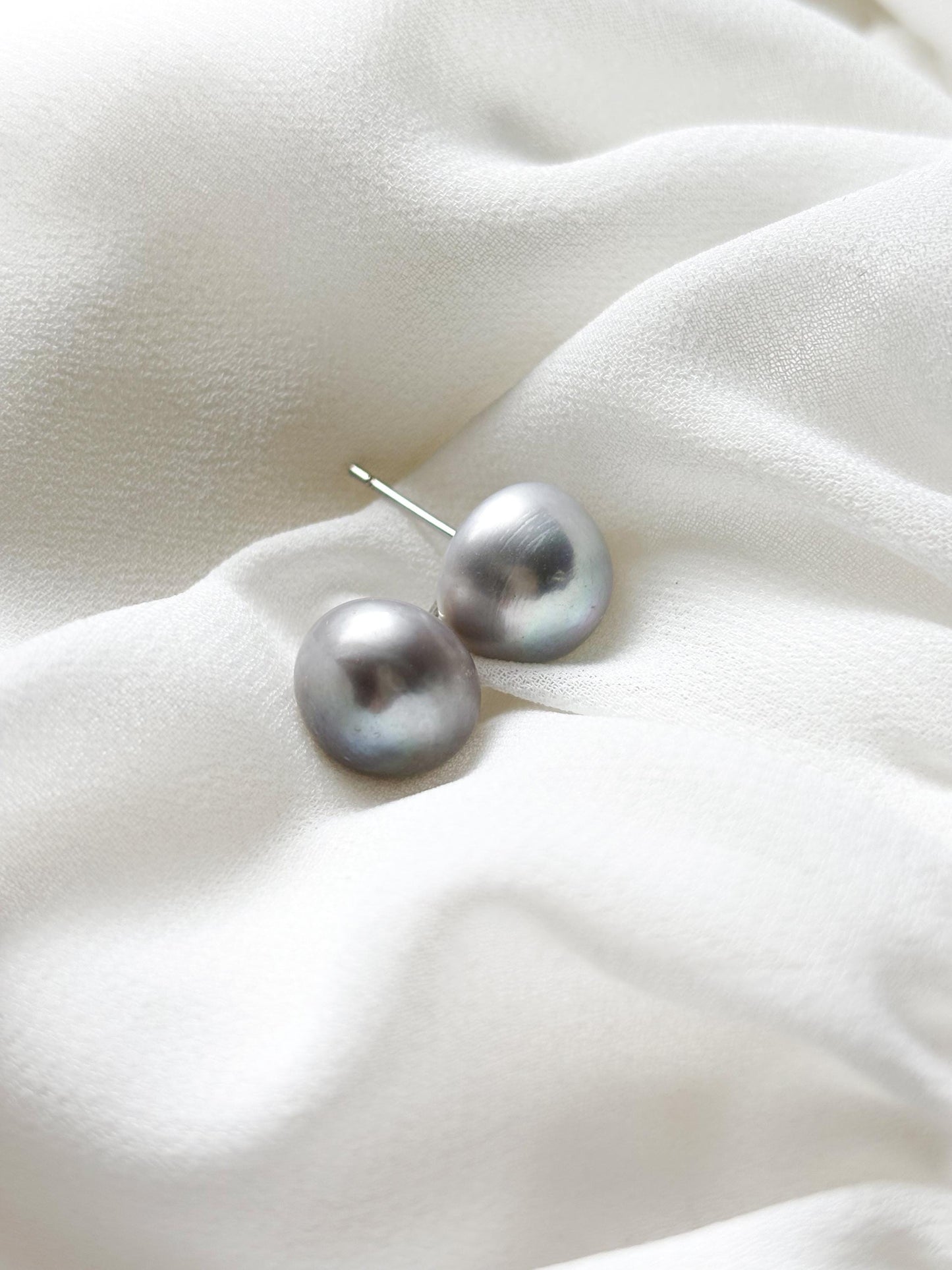 Moonlit Dew – Matte Grey Baroque Pearl Stud Earrings