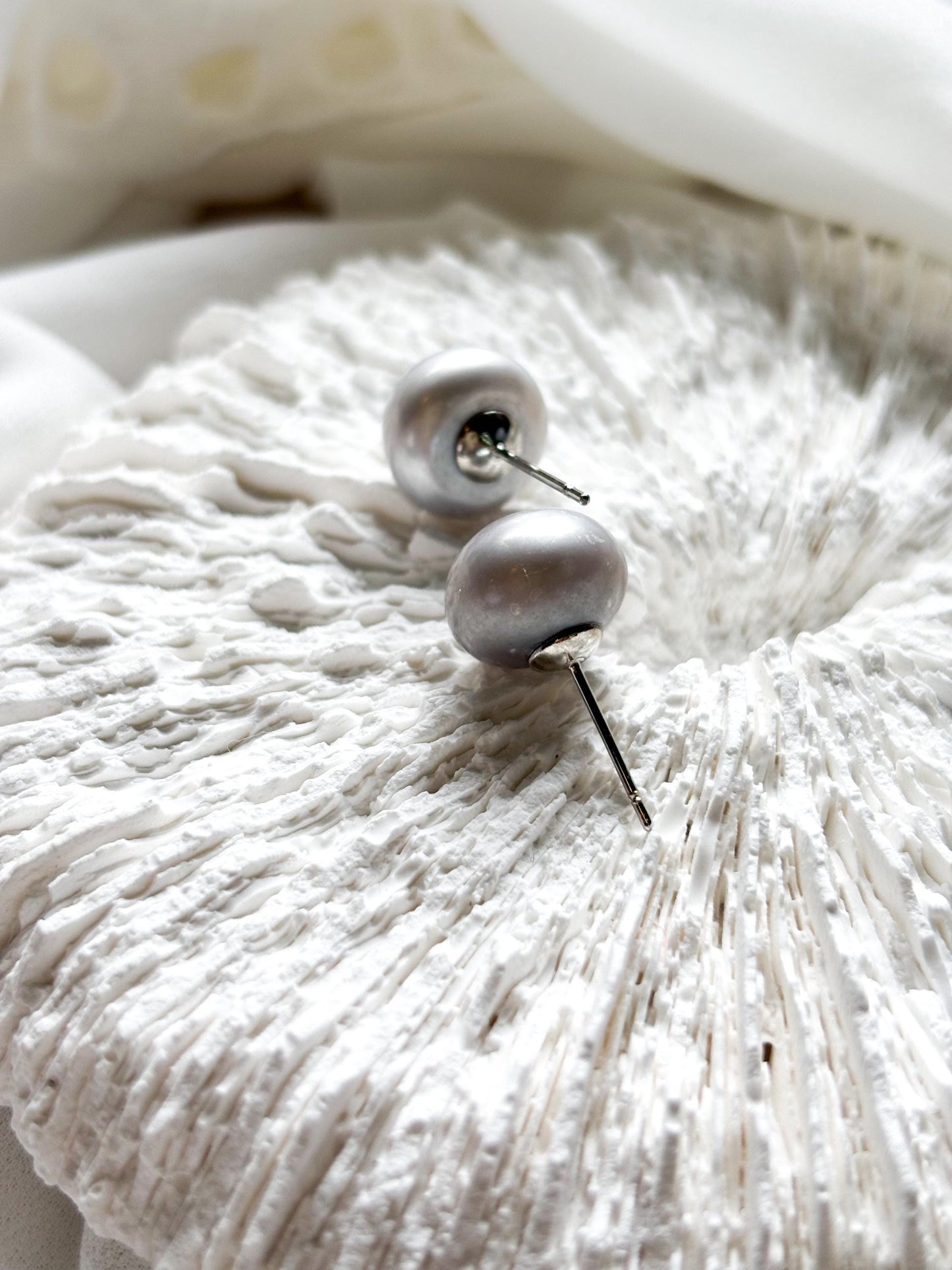 Moonlit Dew – Matte Grey Baroque Pearl Stud Earrings
