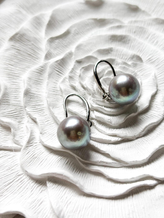 Silver Fern – 11mm Grey Baroque Pearl Drop Earrings
