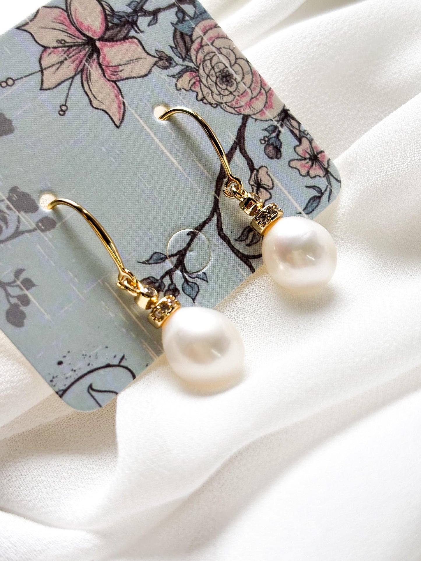 Celeste Glow – White Oval Pearl & Zircon Drop Earrings