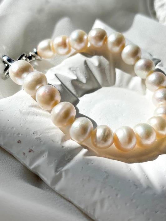 Moonlit Grace – White Freshwater Pearl Bracelet