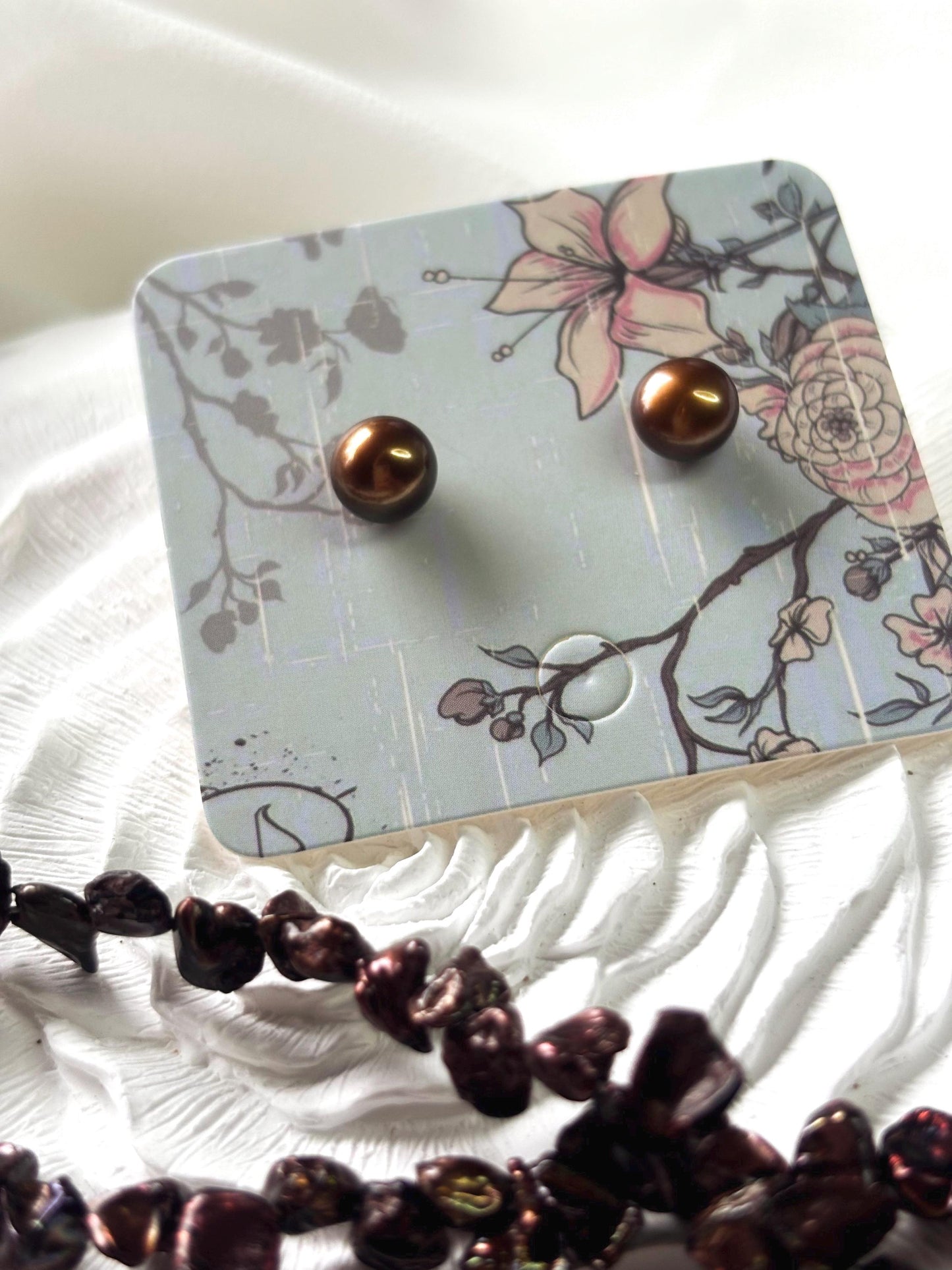 Golden Ember – Petal Pearl Necklace & Caramel Stud Earrings Set – For the One Who Glows with Warmth and Artful Grace