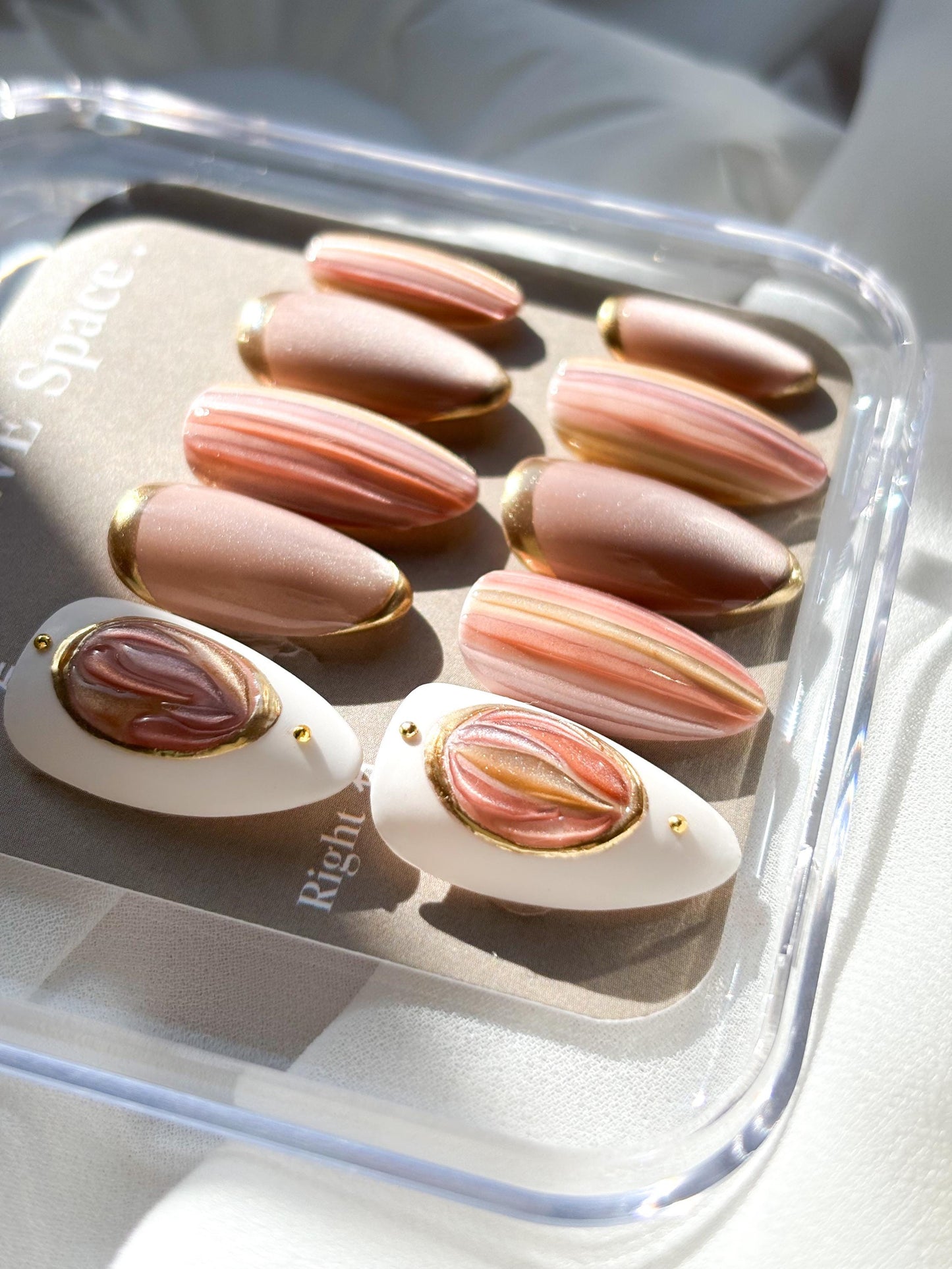 Desert Rose Glow – Sandy Pink Cat Eye & Gold Line Press-On Nails