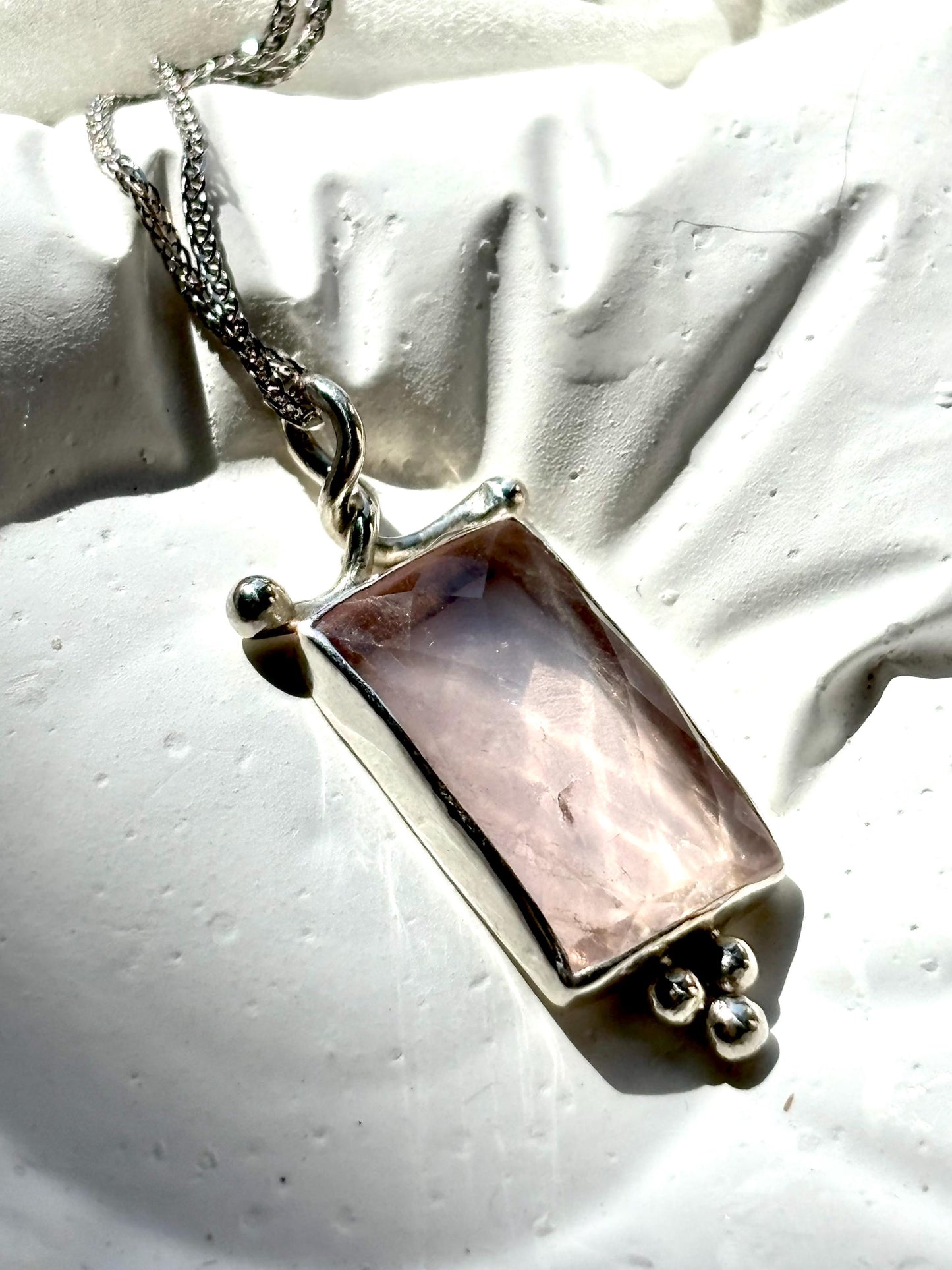 Rosé Key – Rose Quartz Antique Pendant Necklace