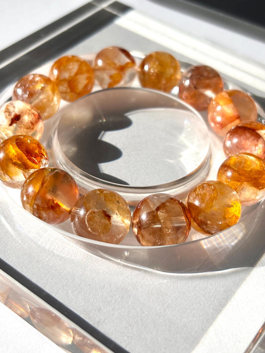 Amberveil – Hematoid Quartz Forest Glow Bracelet