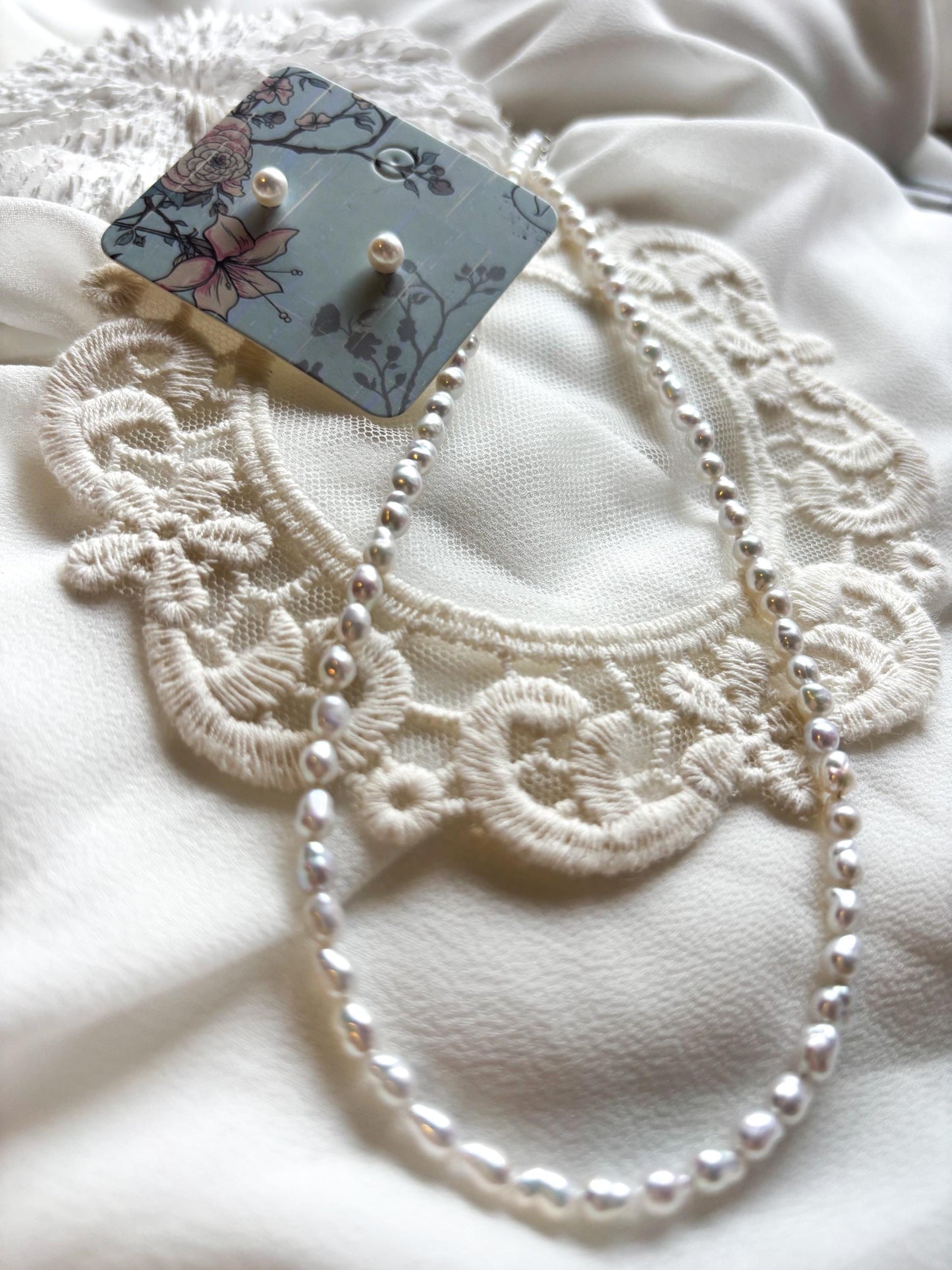 A Delicate Tribute to Unwavering Love – Freshwater Pearl Necklace & Stud Earrings Set