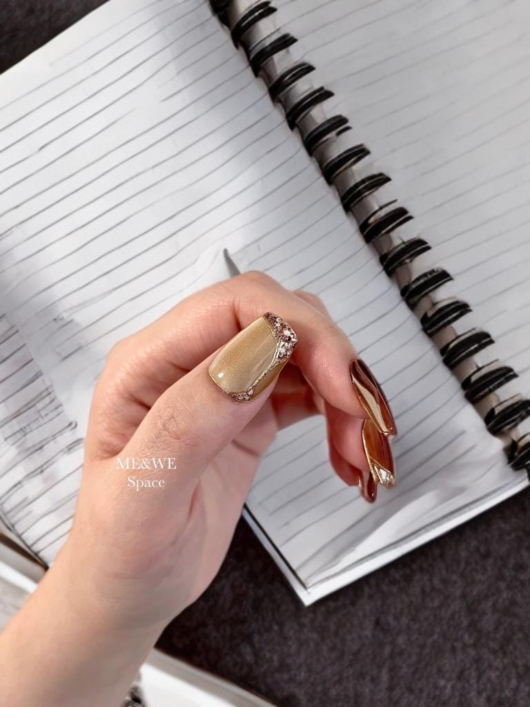 Cocoa Milk – Press-On Nail Set Press-On Nails