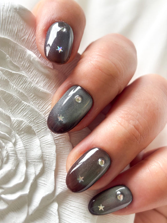 Starlit Void – Glow-in-the-Dark Galaxy Nails with Star & Zircon | Cosmic Reusable Nail Set
