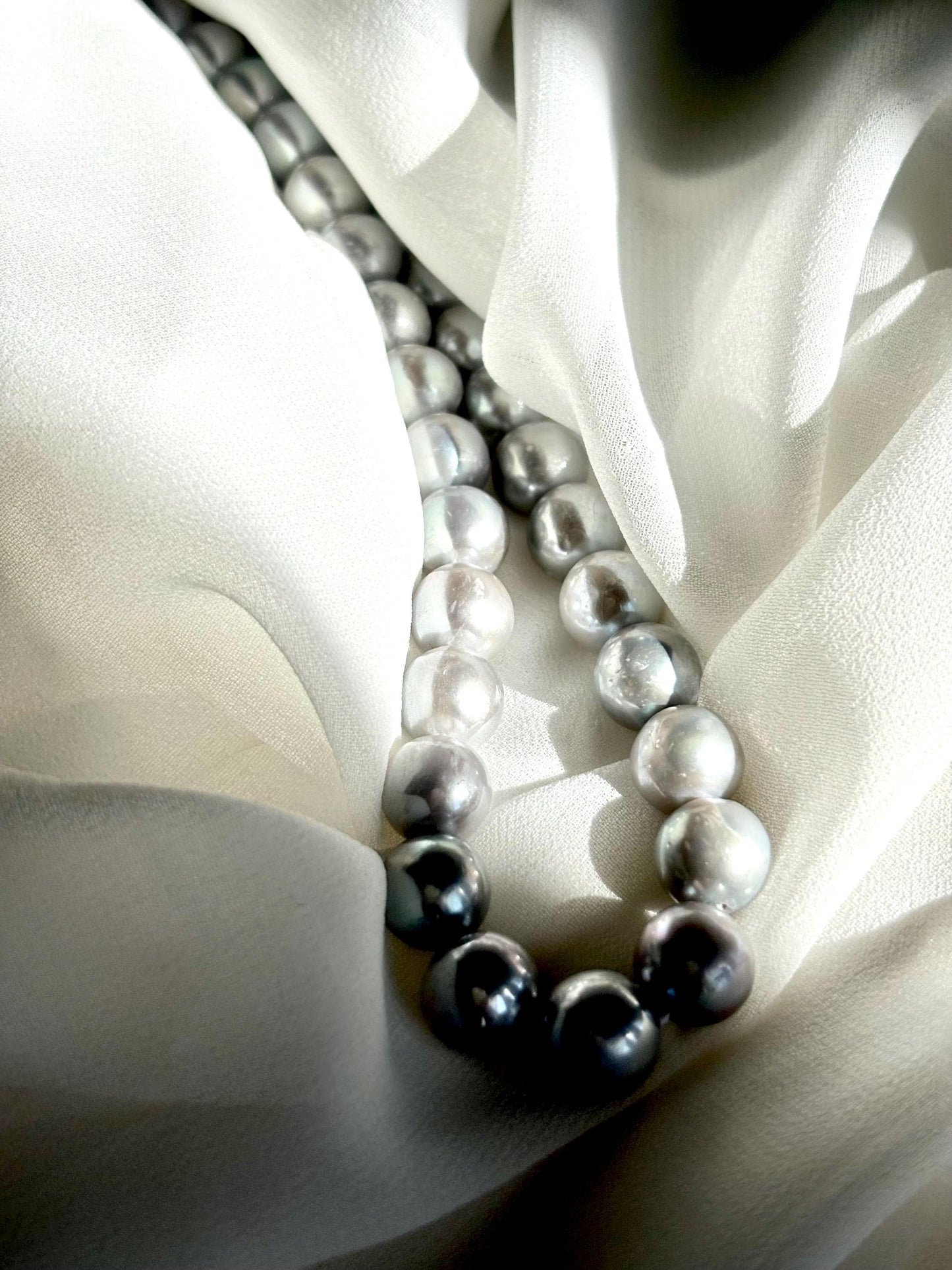 Moonmist Whisper – Silver Grey Pearl Necklace