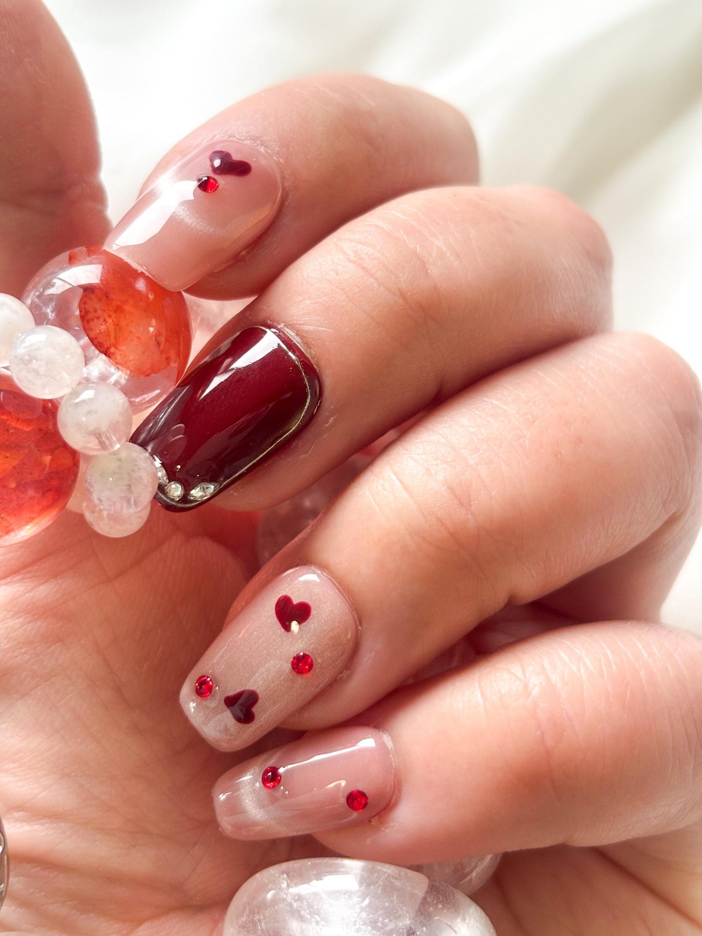 Crimson Crush – Red & Pink Press-On Nails with Zircons and Cat Eye Hearts | Valentine Vibe Glam Nails