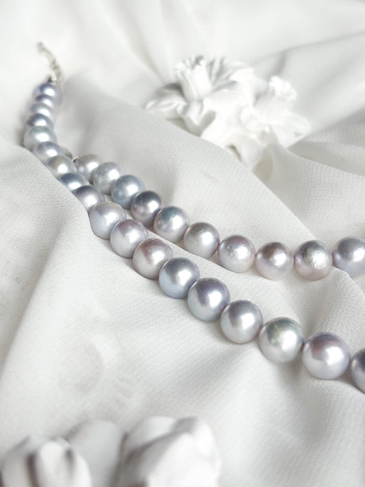 Stone Moon – Grey Pearl Necklace & Stud Earrings Set – Natural Beauty, Quiet Strength