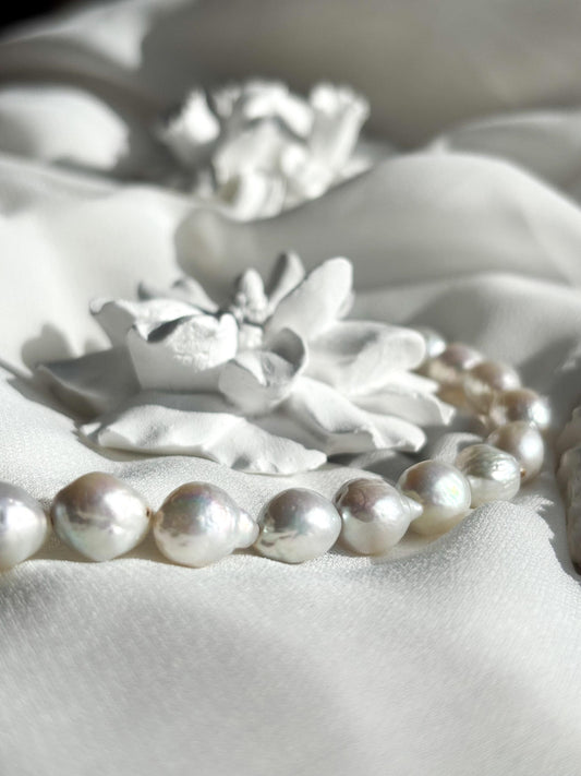 Pearl Whispers – White Baroque Pearl Bracelet