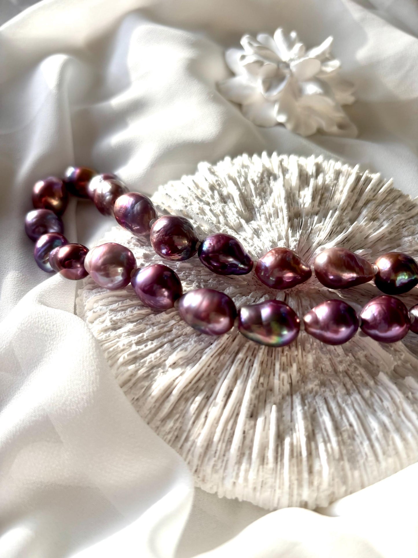 Dusk Peony – Baroque Teardrop Pearl Necklace