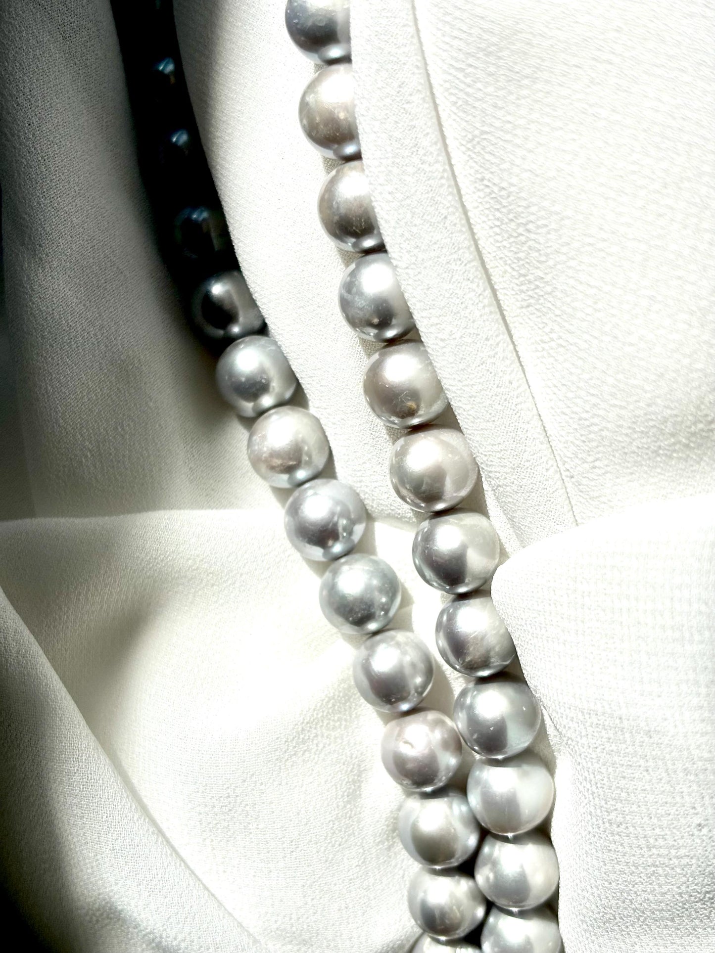 Moonmist Whisper – Silver Grey Pearl Necklace