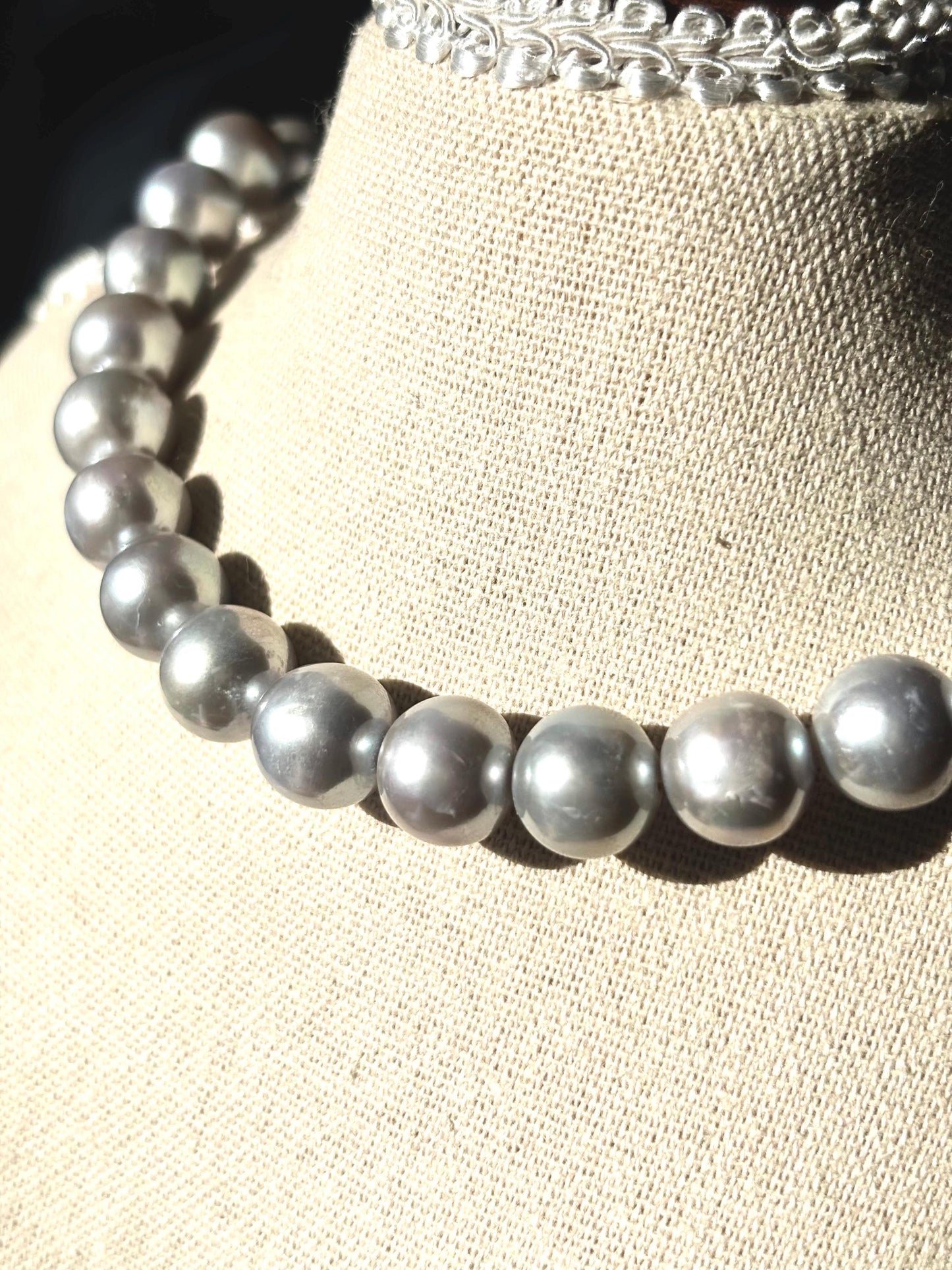 Moonmist Whisper – Silver Grey Pearl Necklace