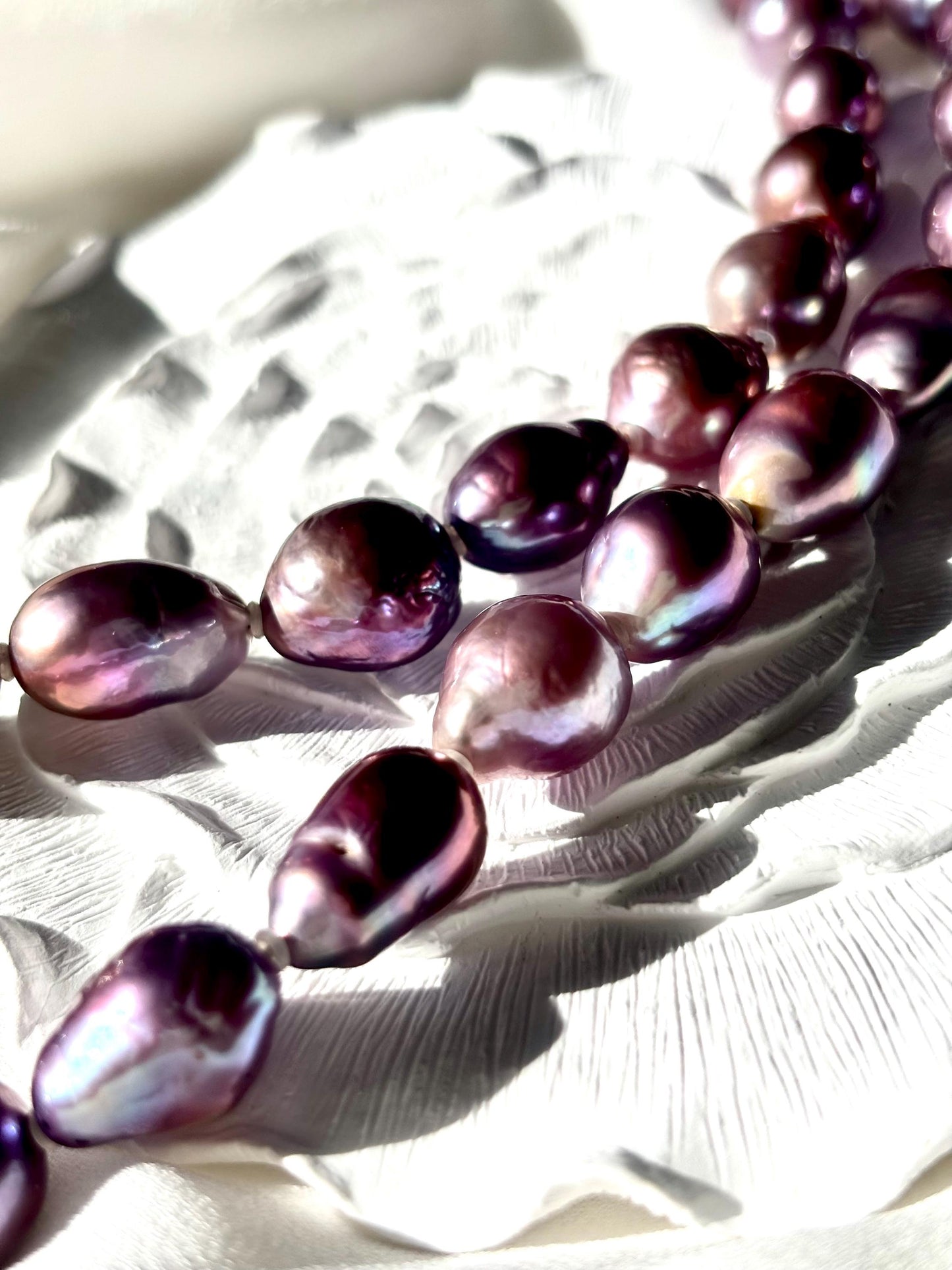 Dusk Peony – Baroque Teardrop Pearl Necklace