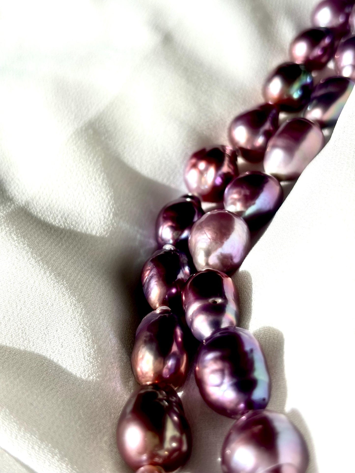 Dusk Peony – Baroque Teardrop Pearl Necklace