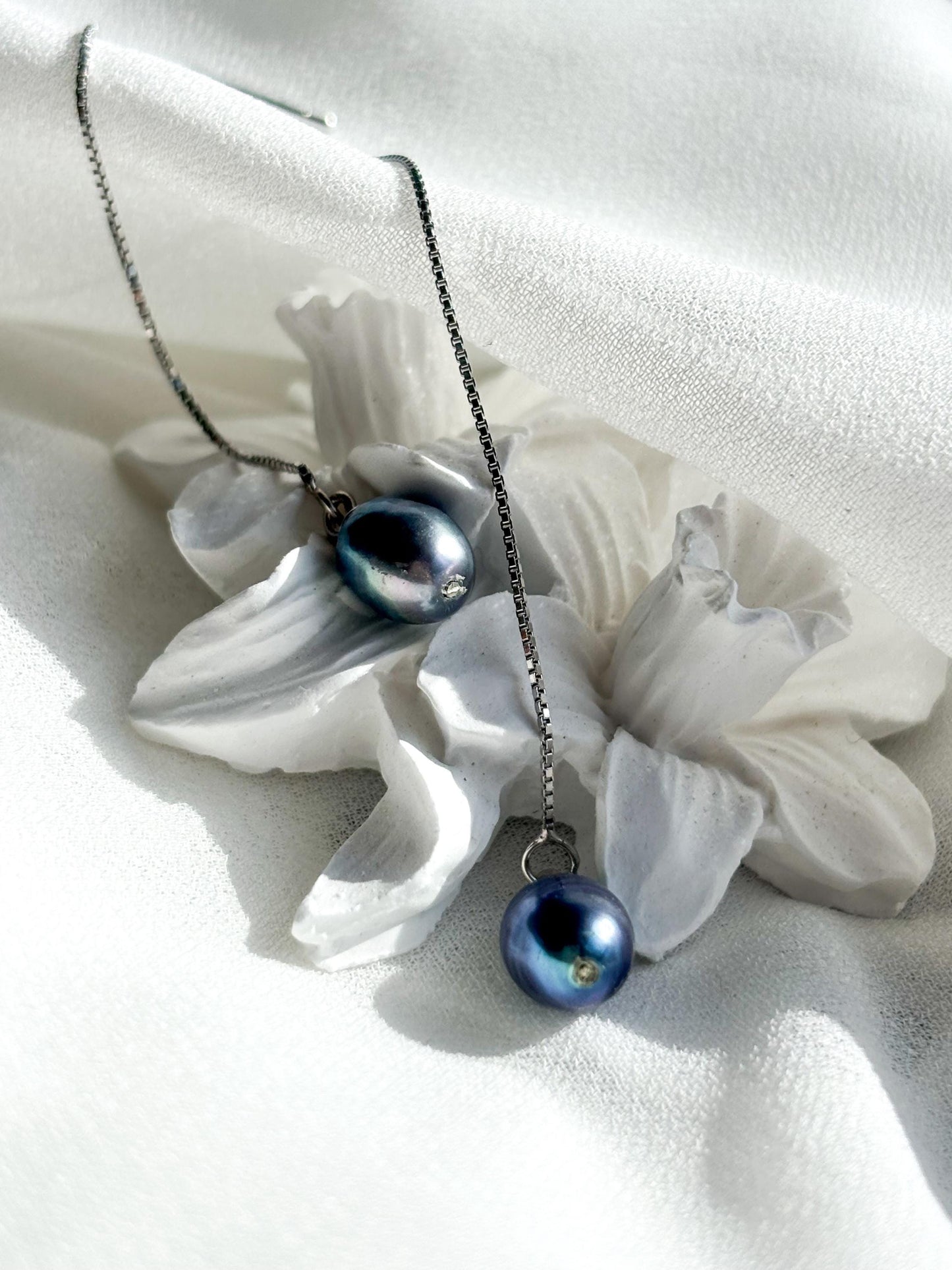 Tahitian Elegance – Adjustable Threader Pearl Earrings