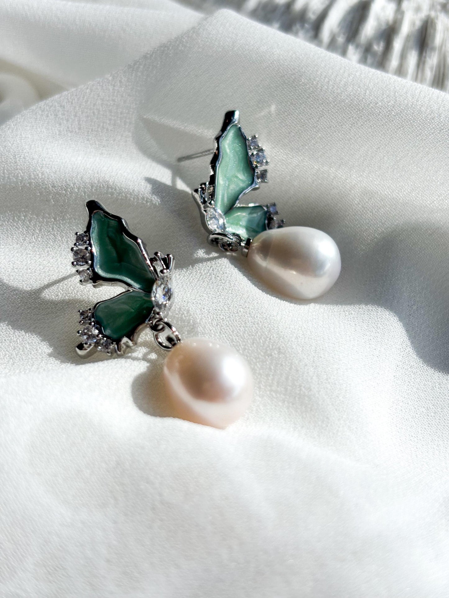 Whispers of Spring – Teardrop Pearl & Butterfly Earrings