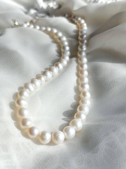 Snow White’s Dream – Princess Pearl Necklace