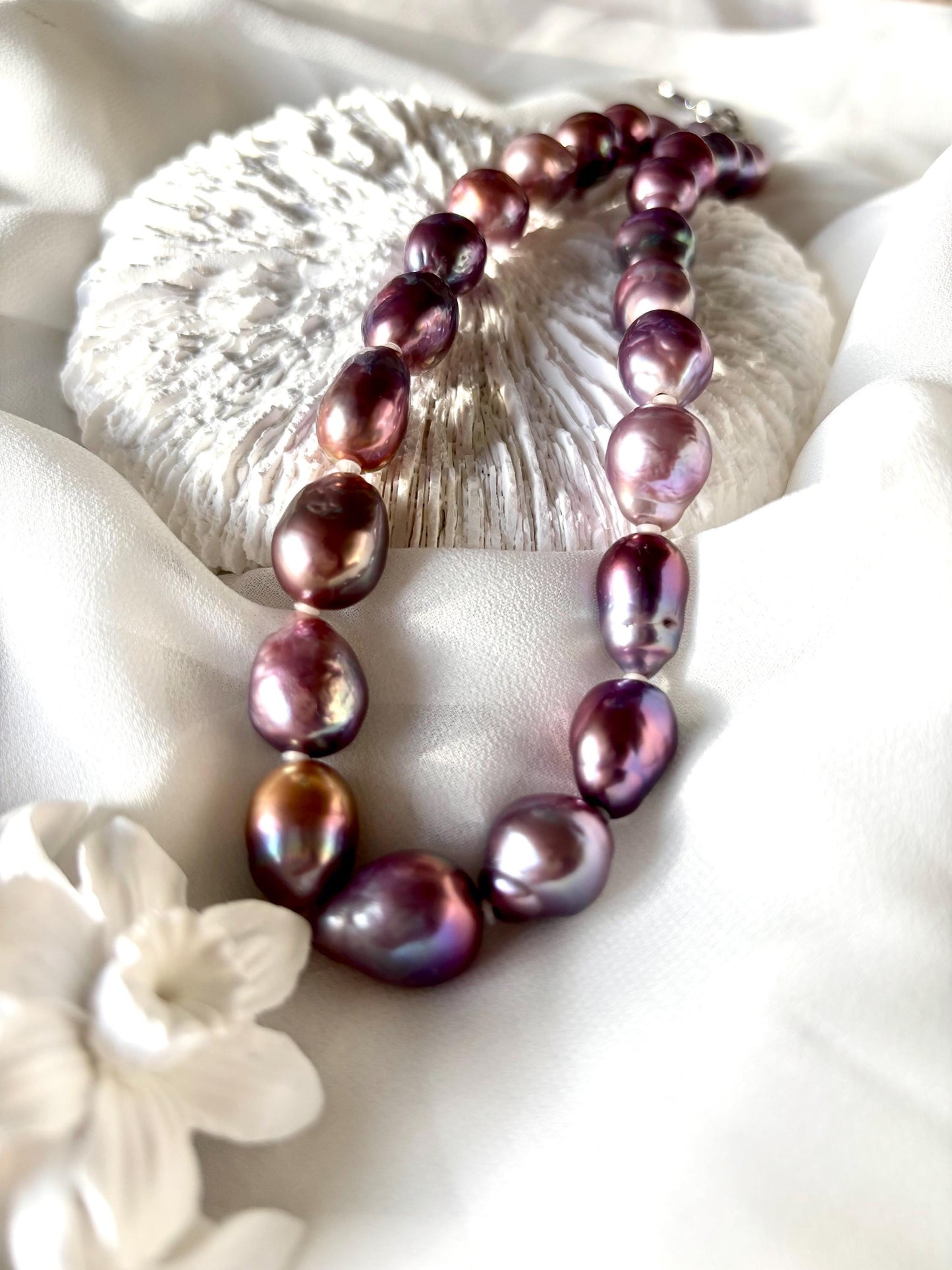 Dusk Peony – Baroque Teardrop Pearl Necklace