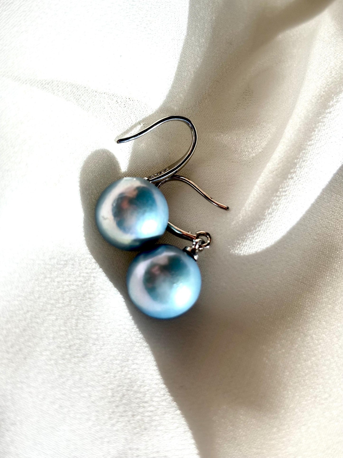 Ocean Haze – Blue Baroque Pearl Dangle Earrings