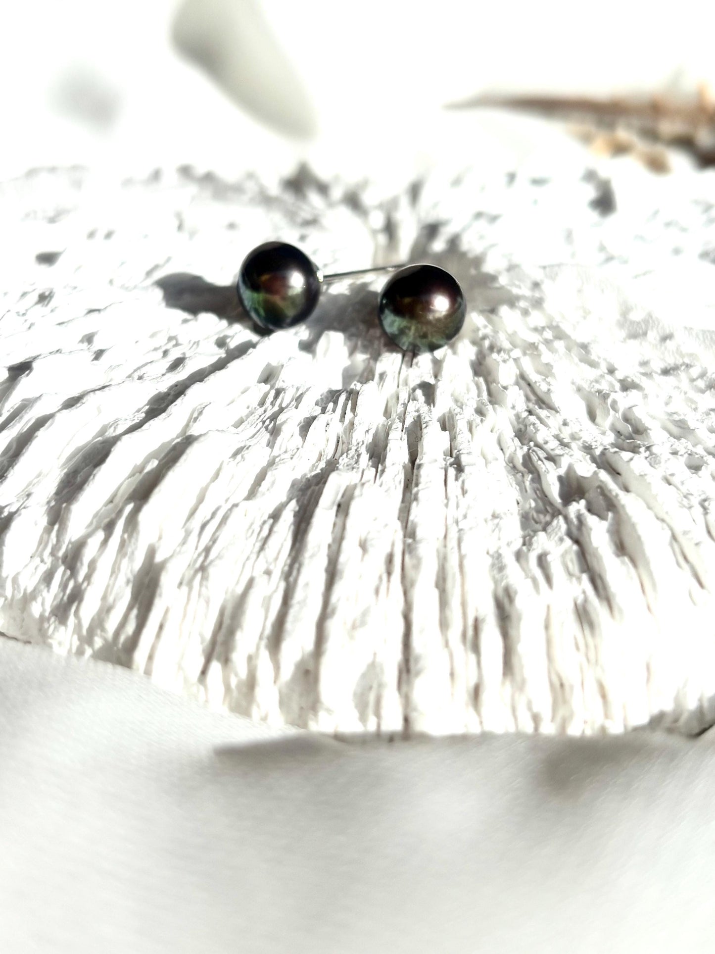 Midnight Lagoon – Tahitian Pearl Stud Earrings