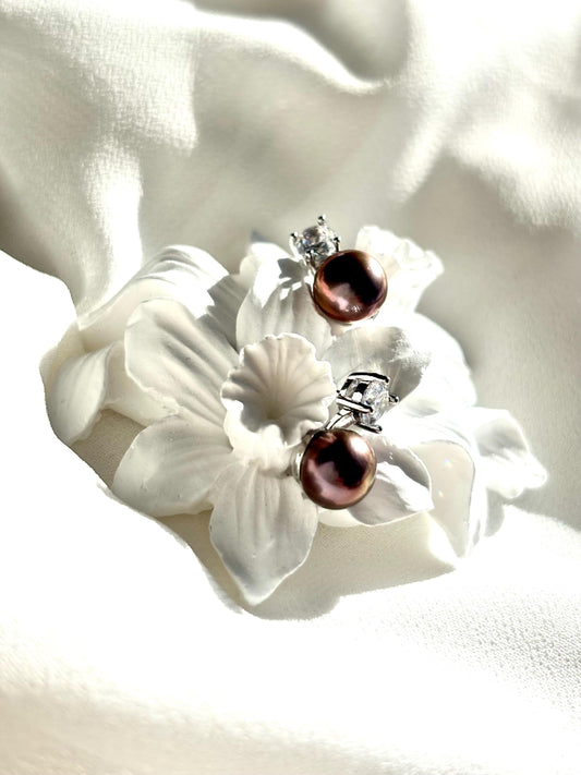 Crimson Glow – Reddish Bronze Pearl & Zircon Stud Earrings A