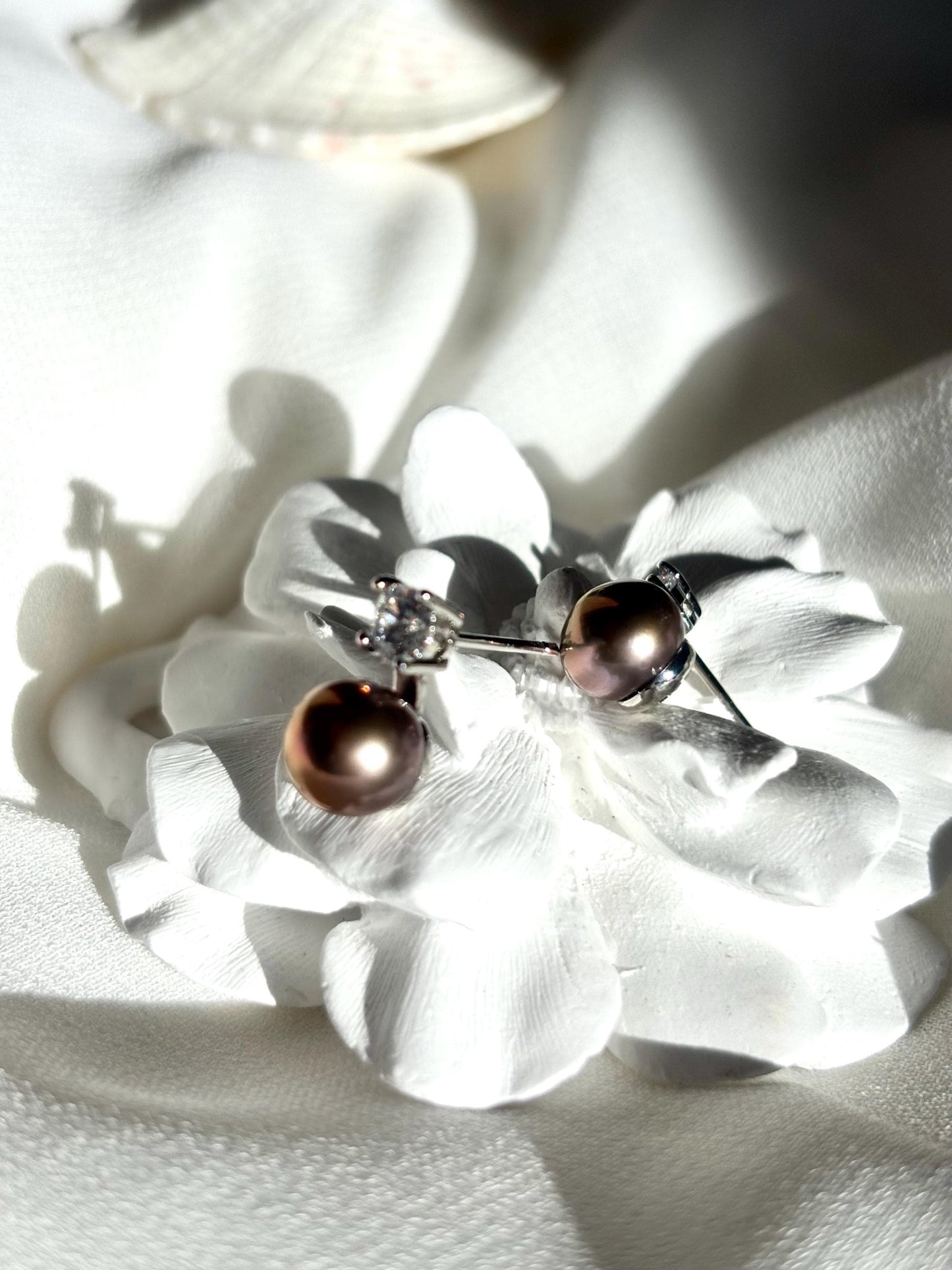 Bronze Twilight – Pearl & Zircon Stud Earrings B
