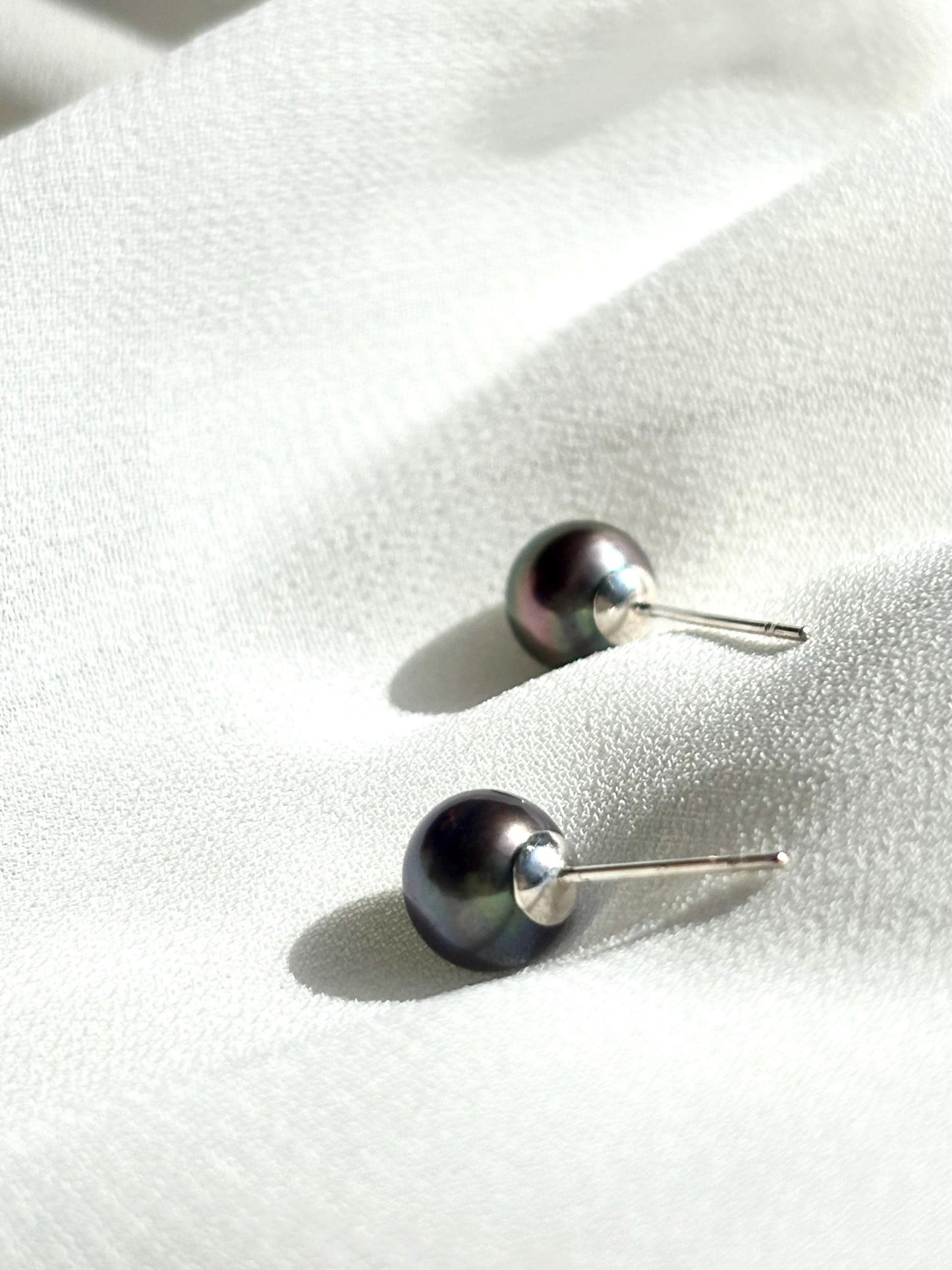 Midnight Lagoon – Tahitian Pearl Stud Earrings