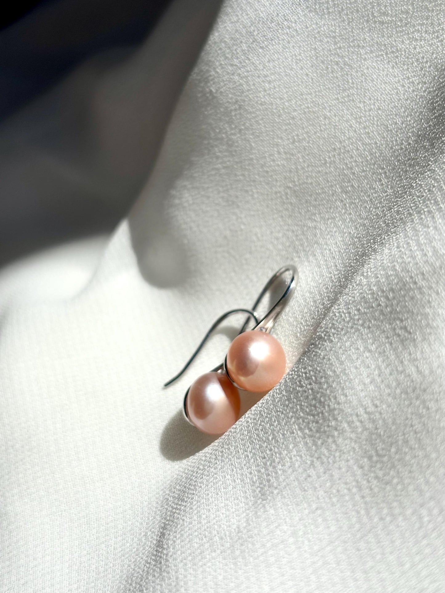 Peach Ember Whisper - Pearl Drop Earrings