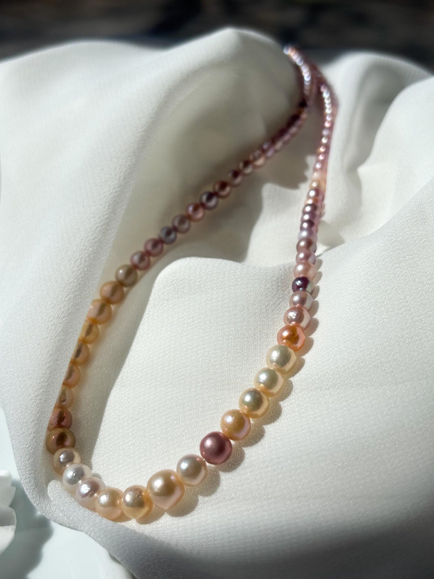 Peach Blossom Mist – Champagne Peach & Lavender Freshwater Pearl Necklace