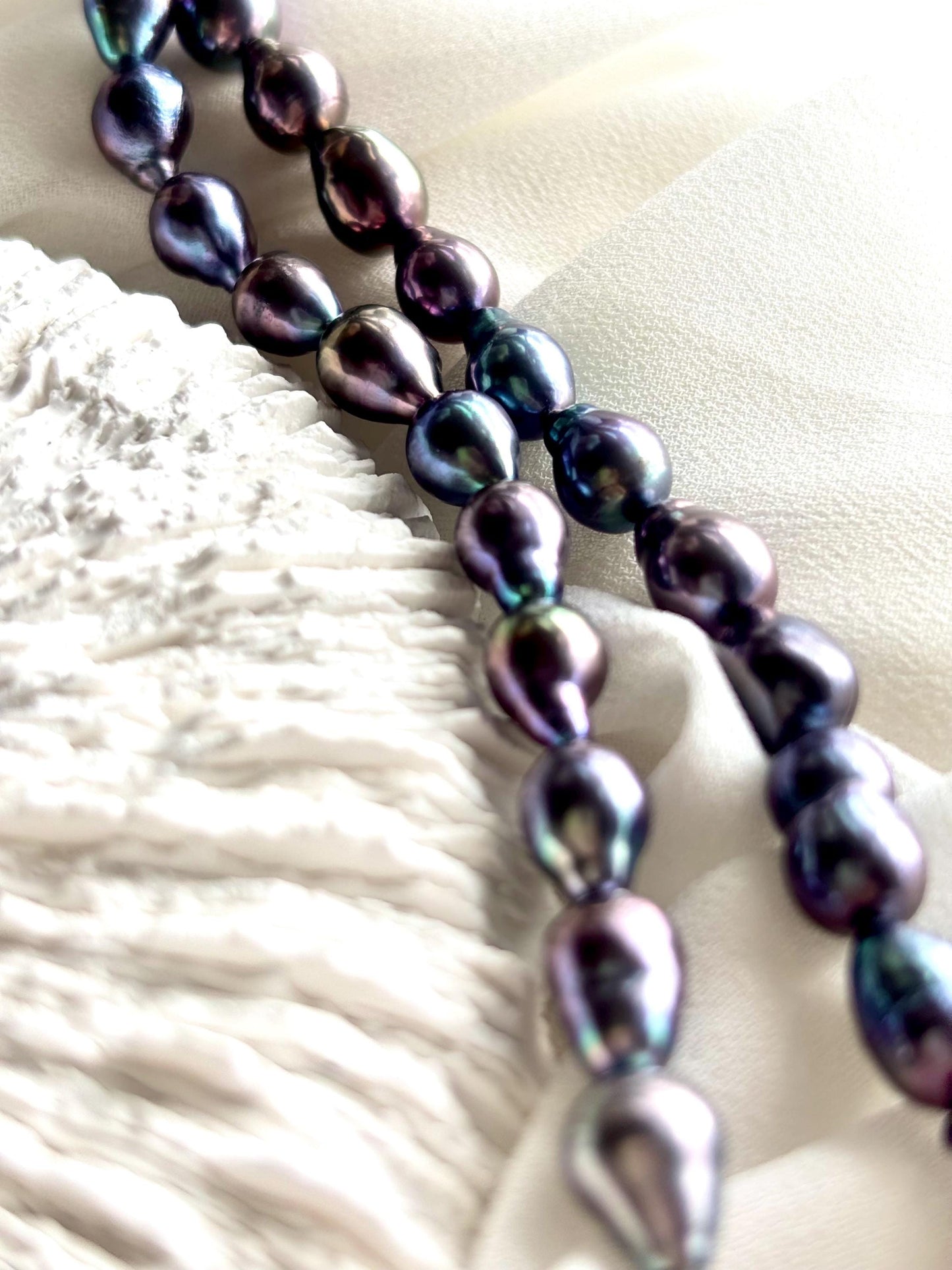 Modern Mermaid – Baroque Pearl Necklace