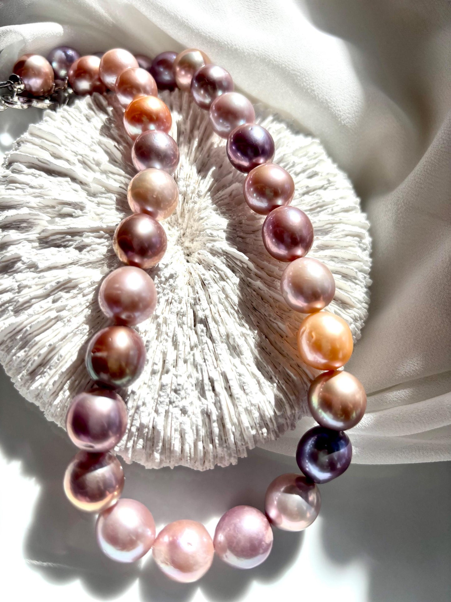 Aurora Bloom – Multicolor Baroque Pearl Necklace