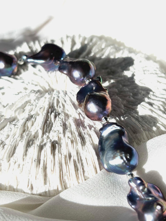 Ocean's Embrace - Fish-Tail Baroque Pearl Bracelet