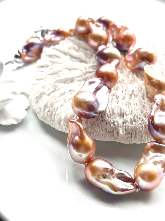 Flamingo Dusk – Baroque Pearl Necklace