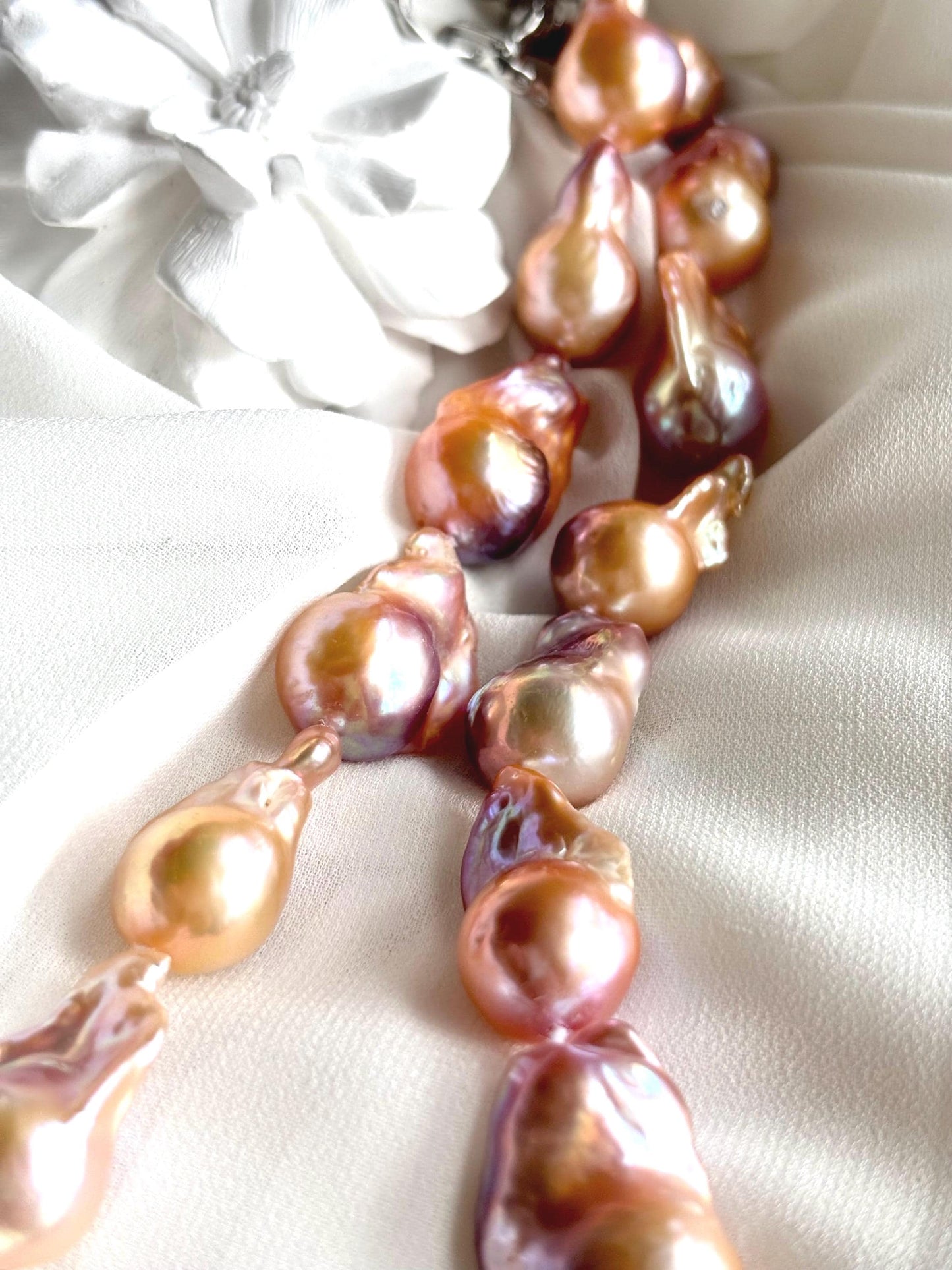 Flamingo Dusk – Baroque Pearl Necklace