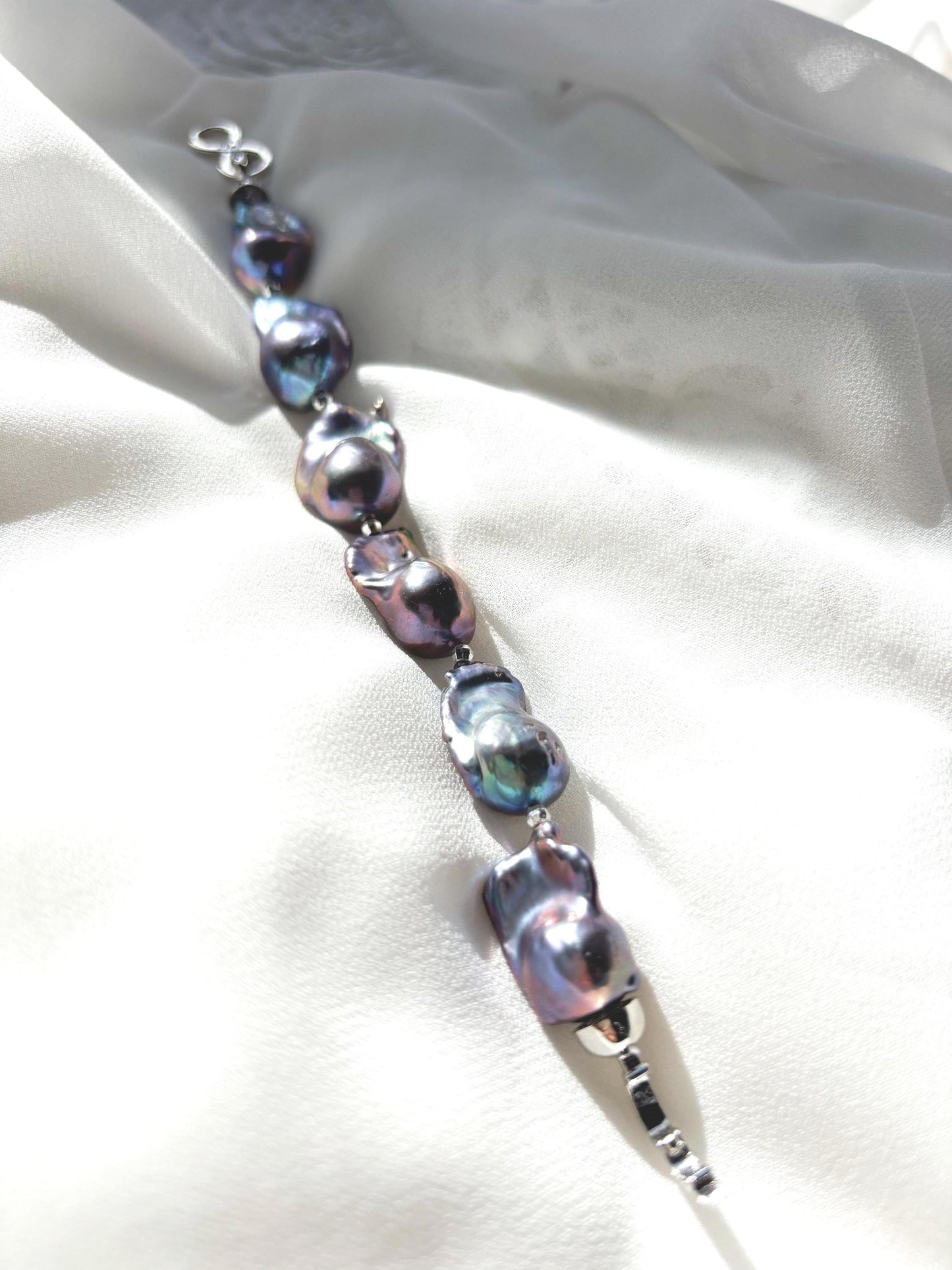 Ocean's Embrace - Fish-Tail Baroque Pearl Bracelet