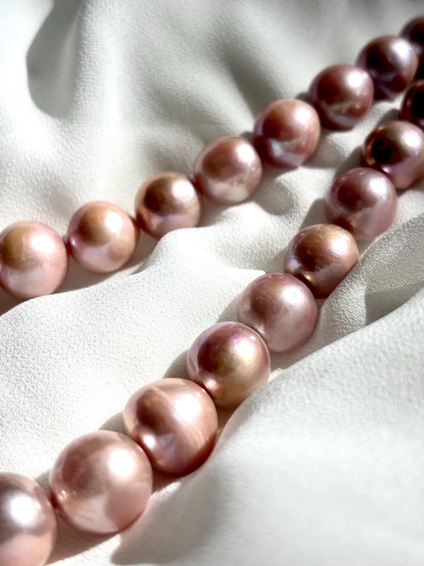 Peony Whisper – Light Blush Baroque Pearl Necklace