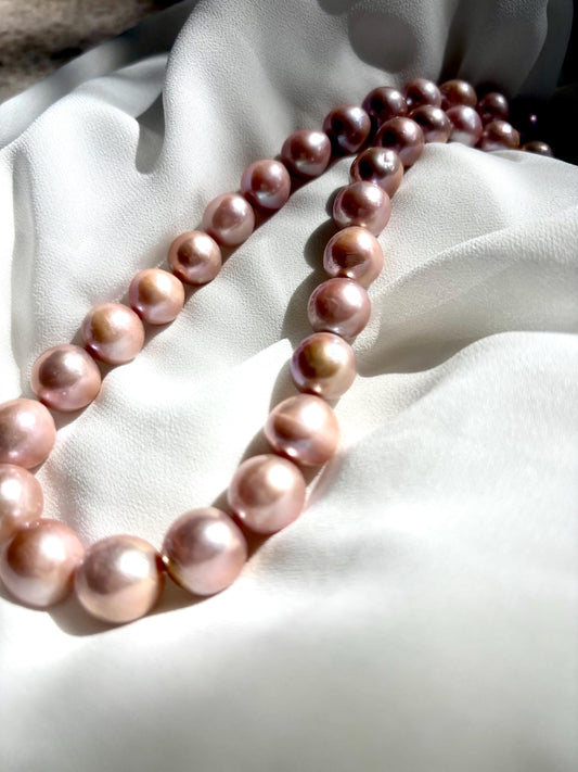 Peony Whisper – Light Blush Baroque Pearl Necklace
