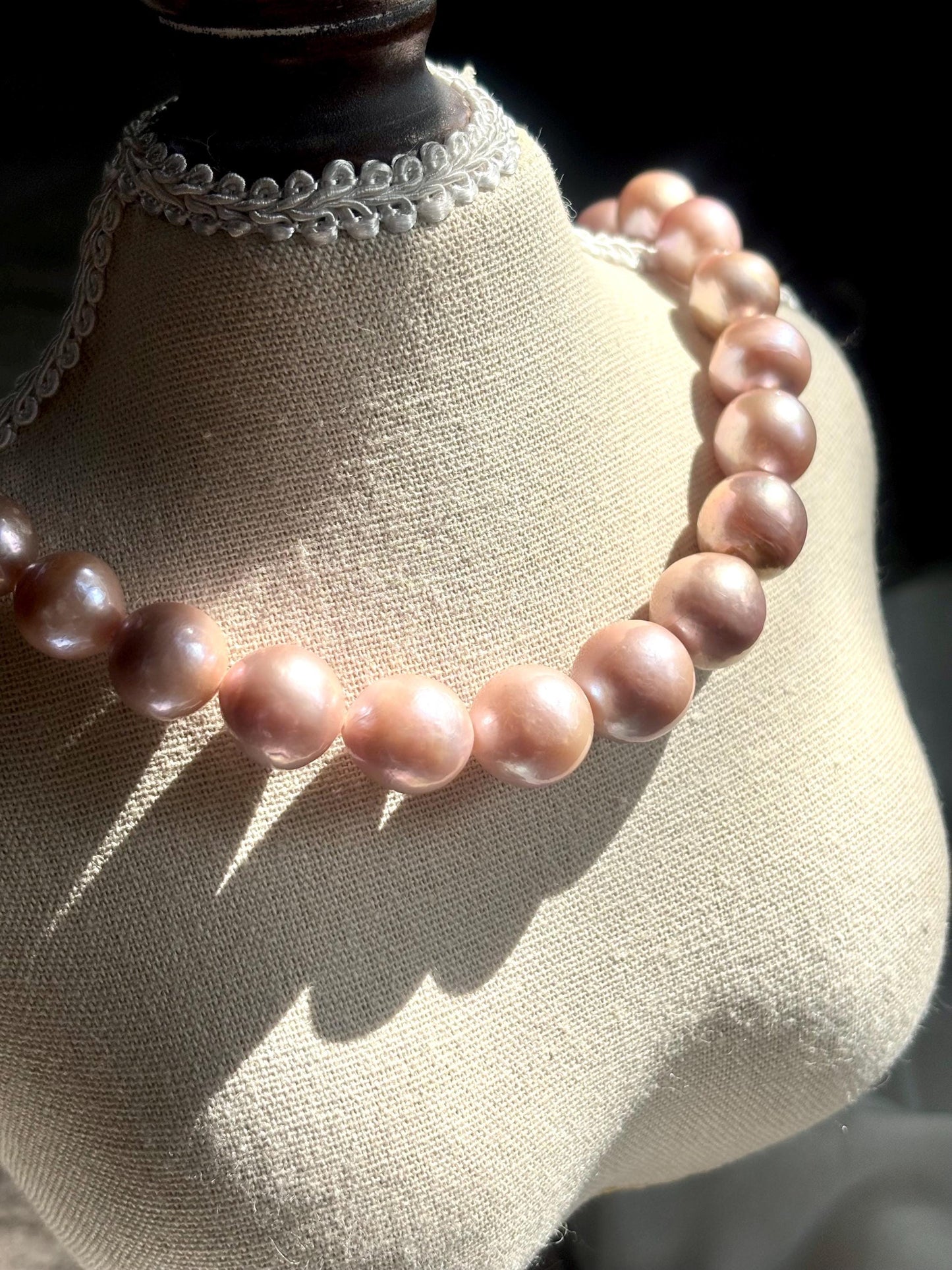 Peony Whisper – Light Blush Baroque Pearl Necklace