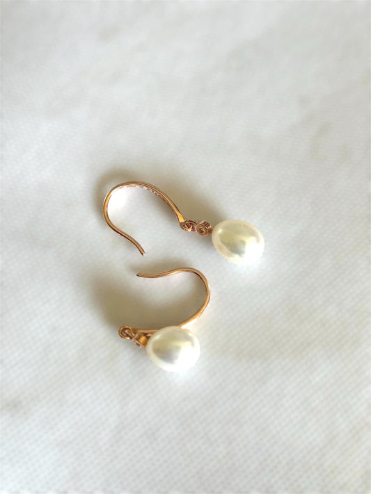 Moonwater Bloom - Freshwater Pearl Minimalist Earrings (Rose Gold / Gold / Silver Available)