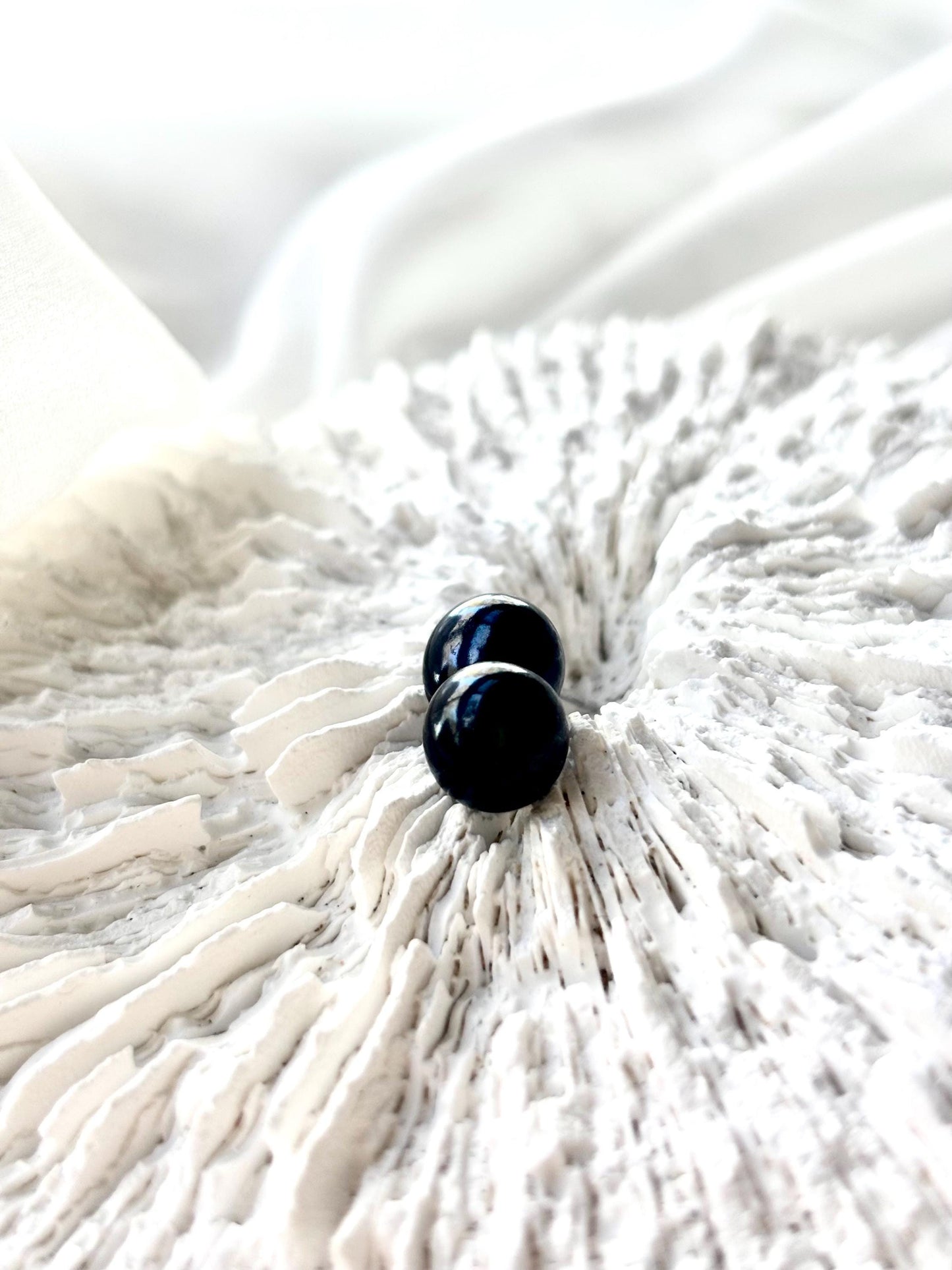 Midnight Vibe - Black Pearl Stud Earrings