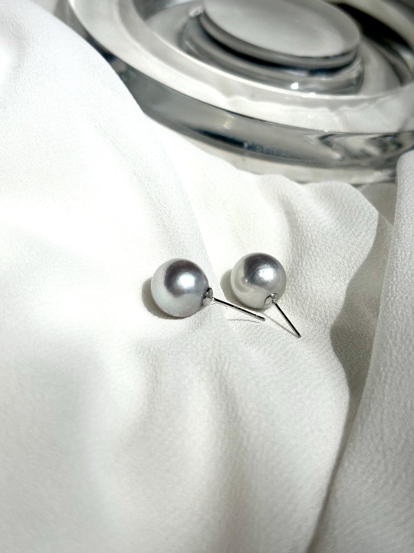 River Lune - Grey Silver Luster Pearl Stud Earrings