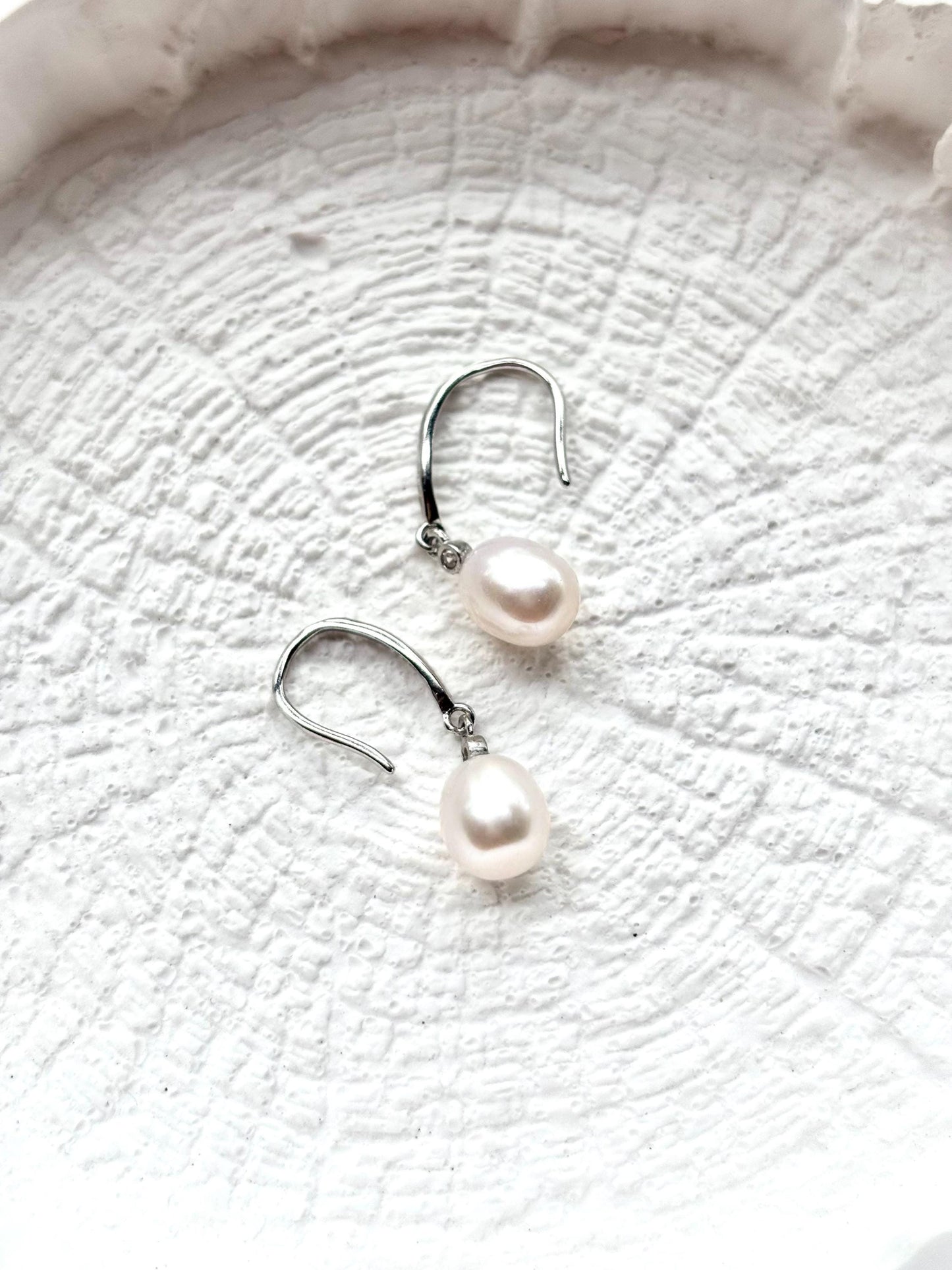 Moonwater Bloom - Freshwater Pearl Minimalist Earrings (Rose Gold / Gold / Silver Available)