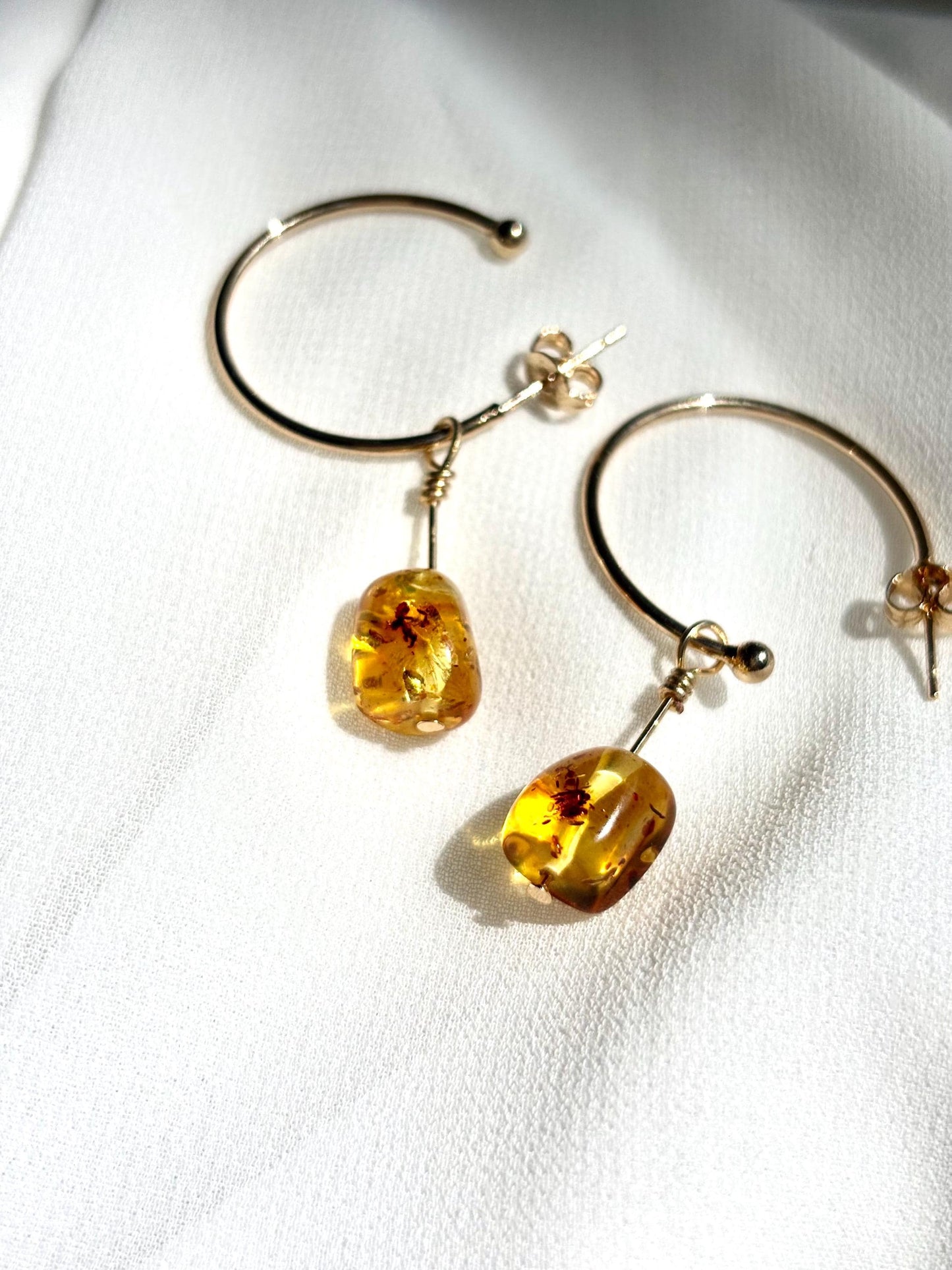 Golden Glow - Natural Floating Flower Amber Hoop Earrings