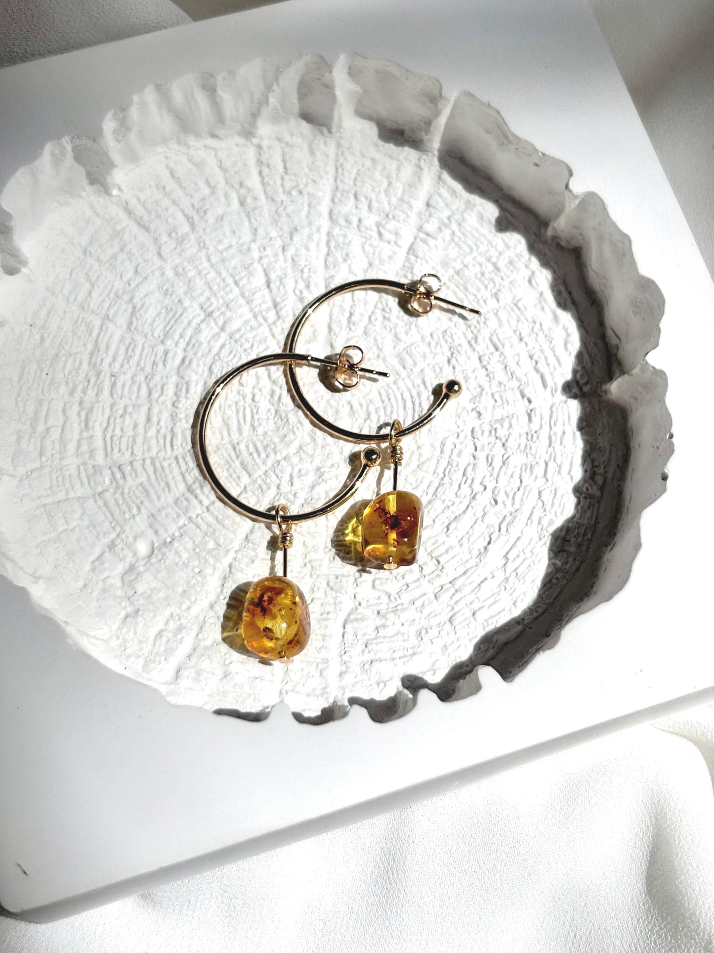 Golden Glow - Natural Floating Flower Amber Hoop Earrings