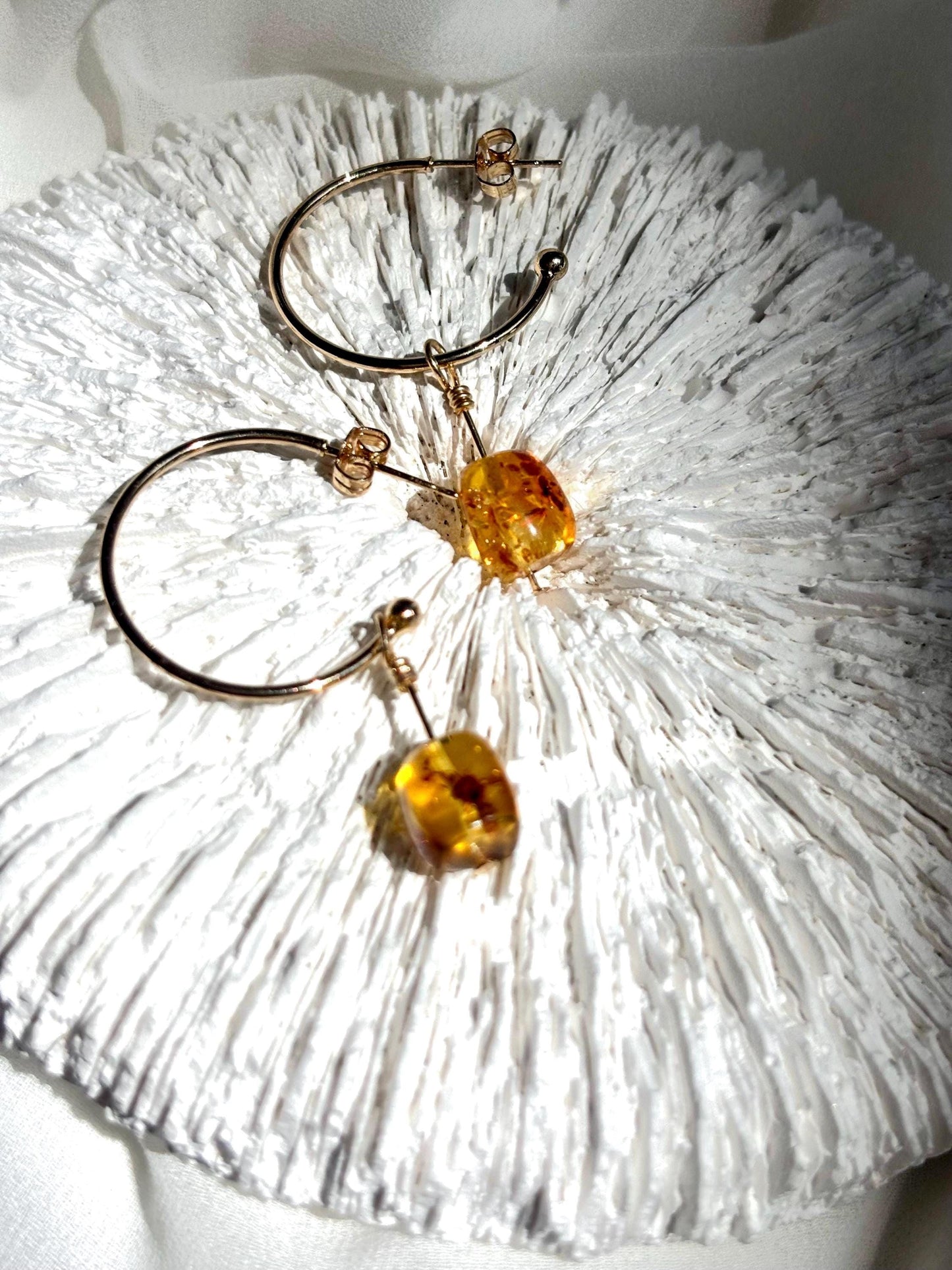 Golden Glow - Natural Floating Flower Amber Hoop Earrings