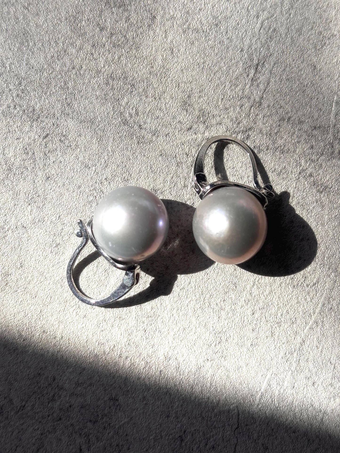 Moonlit Halo - Grey Freshwater Pearl Huggie Earrings