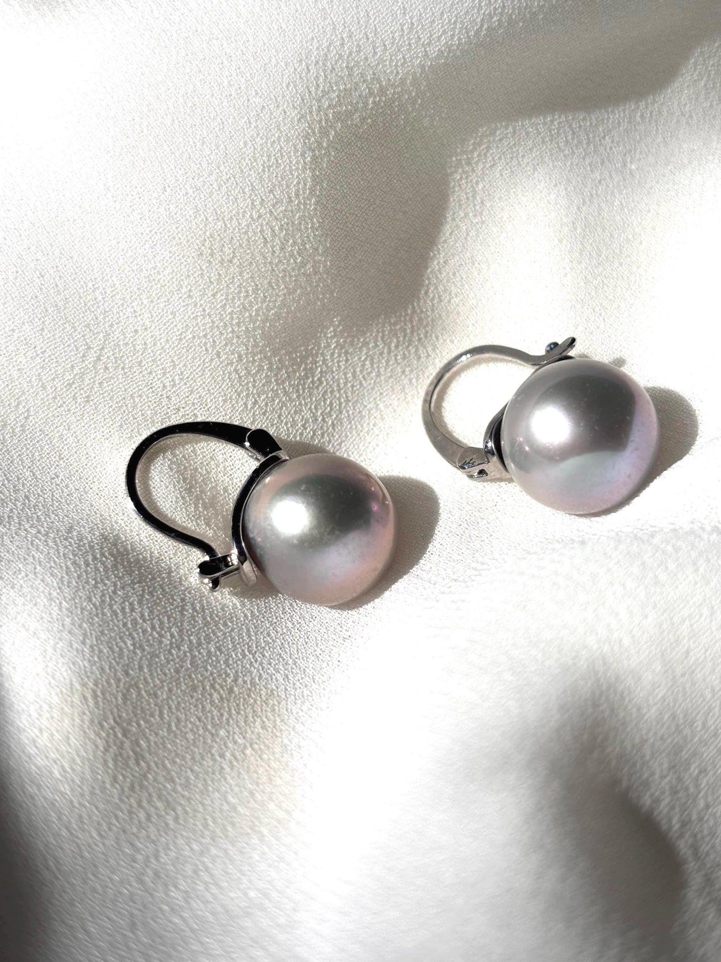 Moonlit Halo - Grey Freshwater Pearl Huggie Earrings